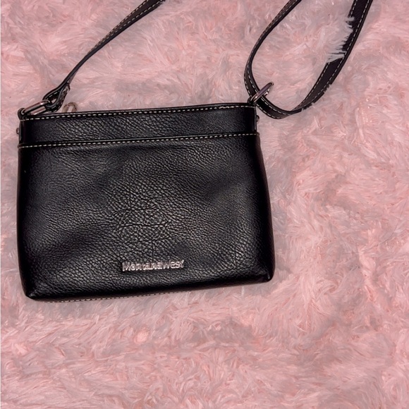 rinestone - Picture 1 of 2